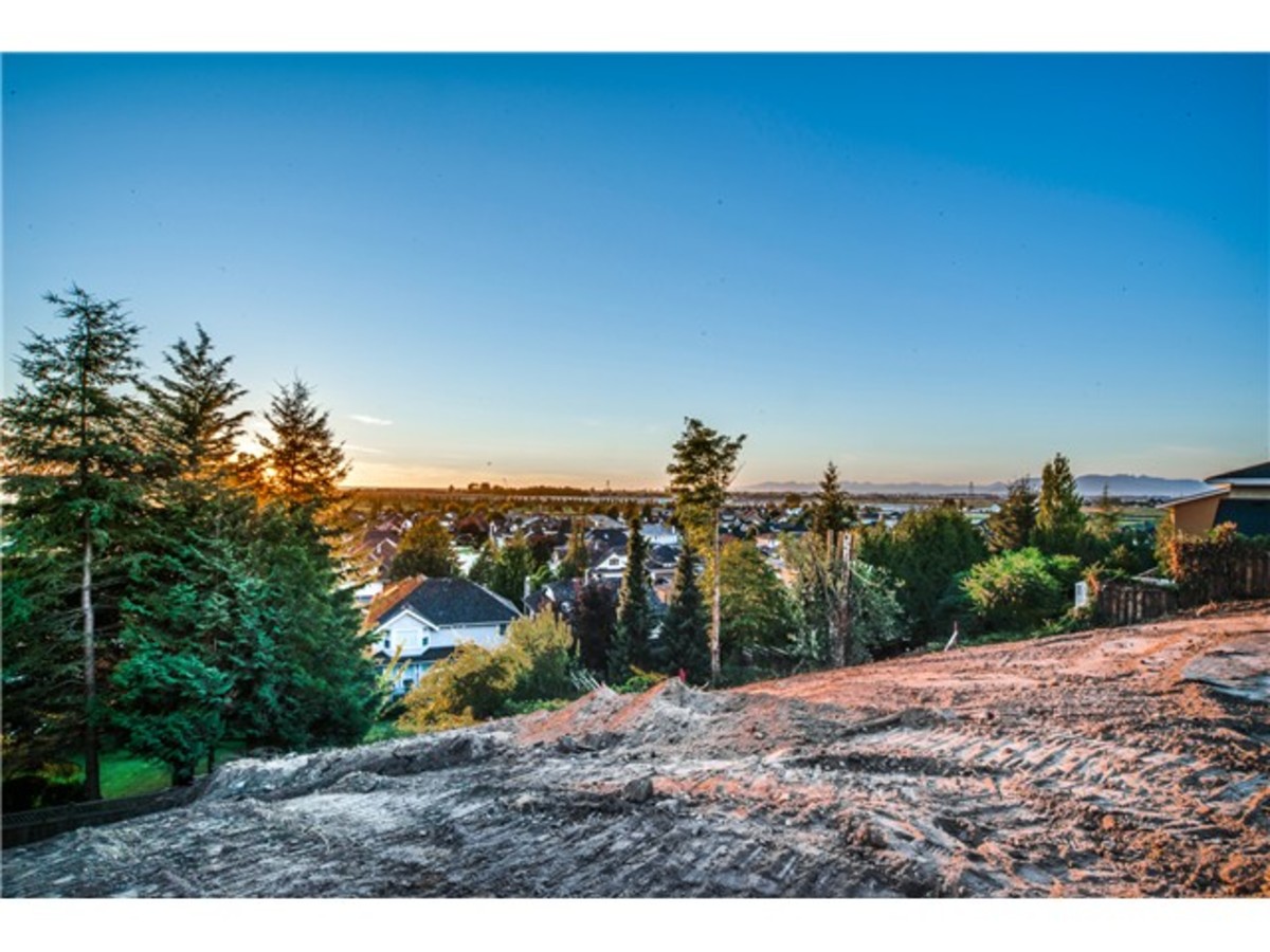 image-261412727-2.jpg at 1637  Street, Cliff Drive, Tsawwassen image-261412727-2.jpg at 1637  Street, Cliff Drive, Tsawwassen