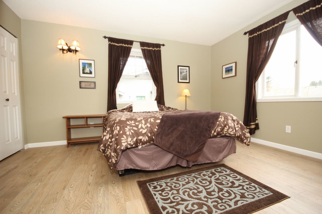 image-262072240-12.jpg at 5255  Avenue, Pebble Hill, Tsawwassen image-262072240-12.jpg at 5255  Avenue, Pebble Hill, Tsawwassen