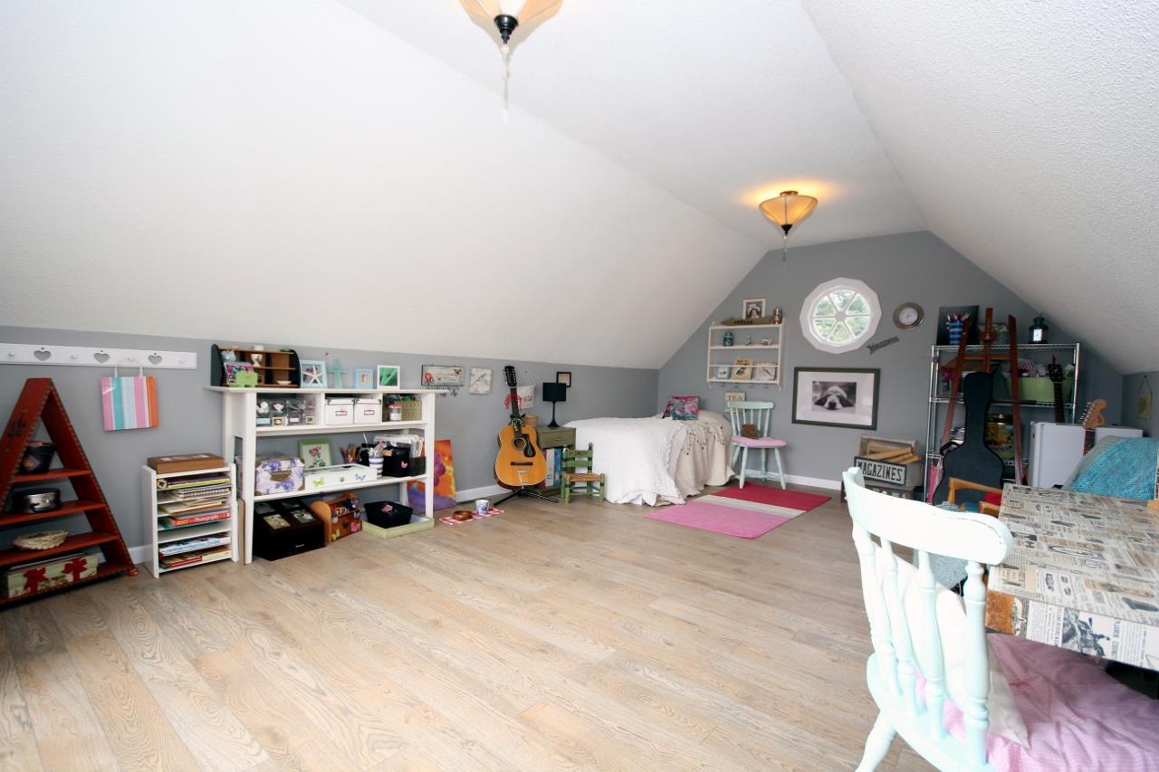 image-262072240-14.jpg at 5255  Avenue, Pebble Hill, Tsawwassen image-262072240-14.jpg at 5255  Avenue, Pebble Hill, Tsawwassen