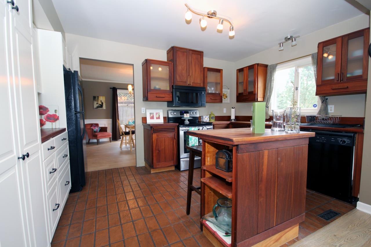 image-262072240-17.jpg at 5255  Avenue, Pebble Hill, Tsawwassen image-262072240-17.jpg at 5255  Avenue, Pebble Hill, Tsawwassen