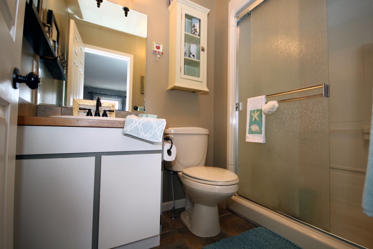 image-262072240-19.jpg at 5255  Avenue, Pebble Hill, Tsawwassen image-262072240-19.jpg at 5255  Avenue, Pebble Hill, Tsawwassen