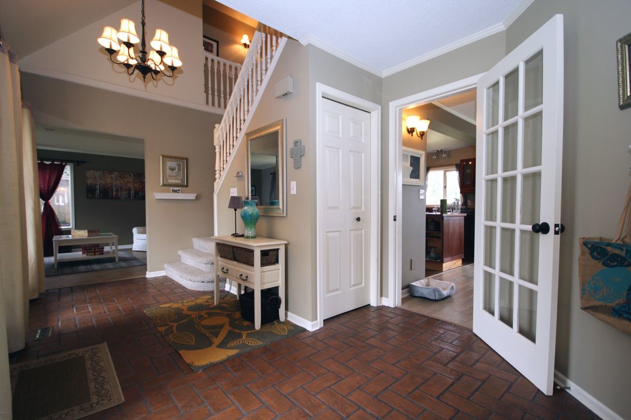 image-262072240-3.jpg at 5255  Avenue, Pebble Hill, Tsawwassen image-262072240-3.jpg at 5255  Avenue, Pebble Hill, Tsawwassen