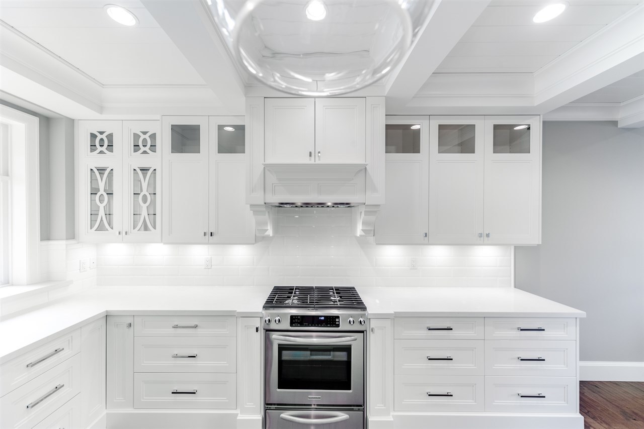 image-262074175-2.jpg at 15592  Drive, King George Corridor, South Surrey White Rock image-262074175-2.jpg at 15592  Drive, King George Corridor, South Surrey White Rock