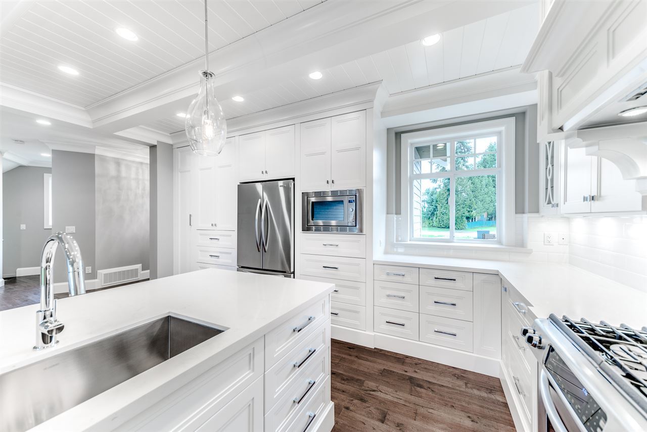 image-262074175-4.jpg at 15592  Drive, King George Corridor, South Surrey White Rock image-262074175-4.jpg at 15592  Drive, King George Corridor, South Surrey White Rock