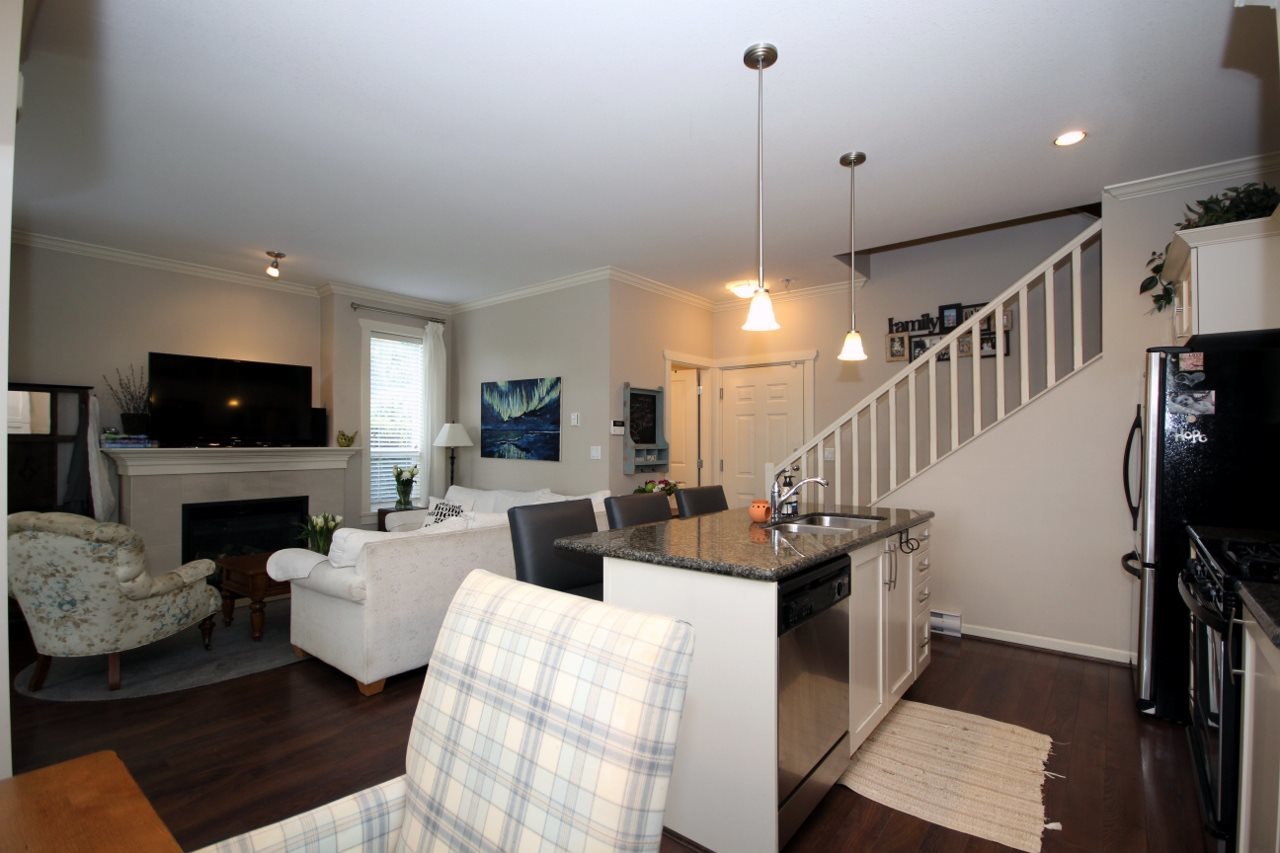 image-262083923-7.jpg at 5 - 4887  Avenue, Hawthorne, Ladner image-262083923-7.jpg at 5 - 4887  Avenue, Hawthorne, Ladner