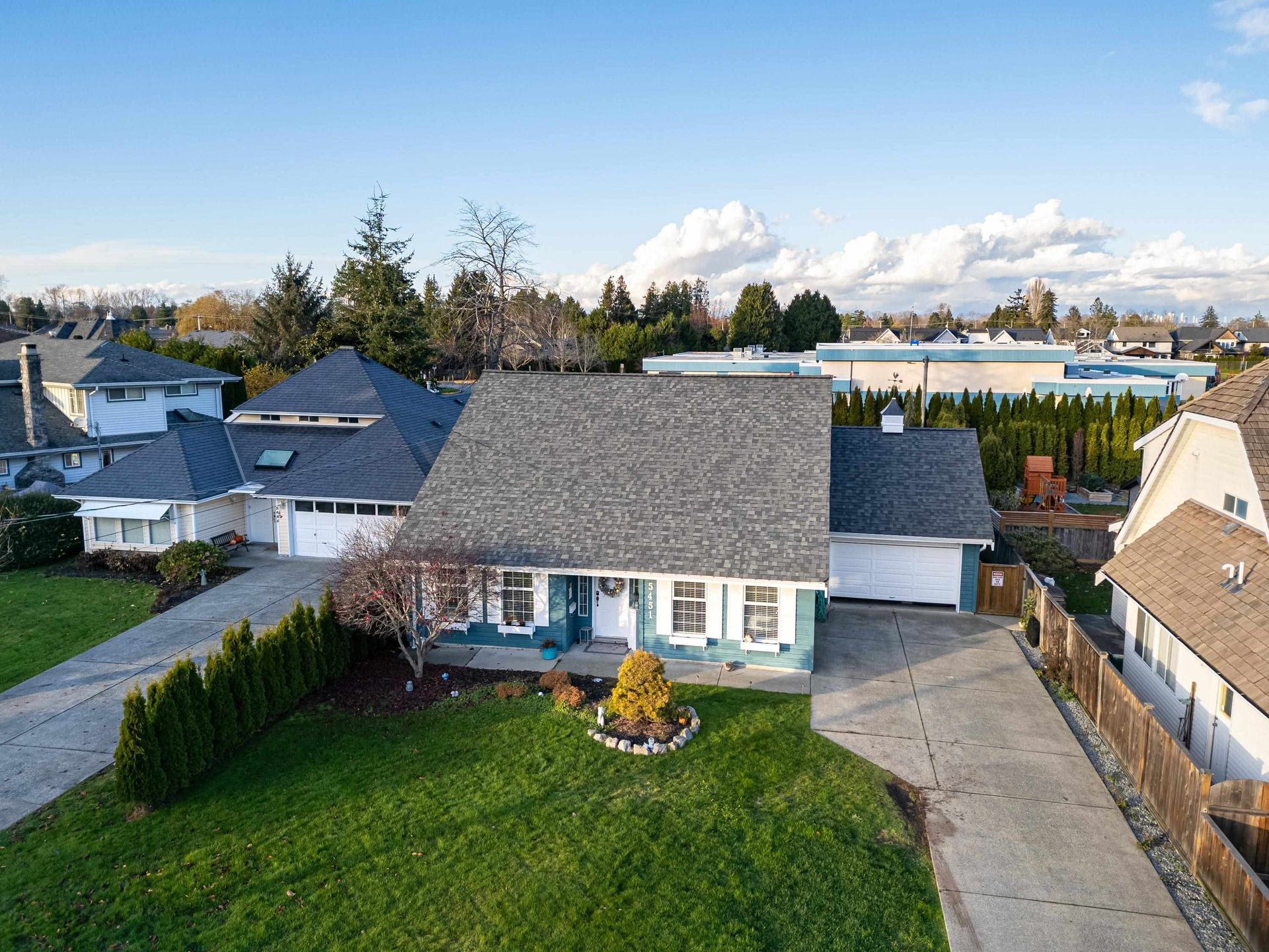 Photo of 5451 Grove Avenue, Hawthorne, Ladner Photo of 5451 Grove Avenue, Hawthorne, Ladner