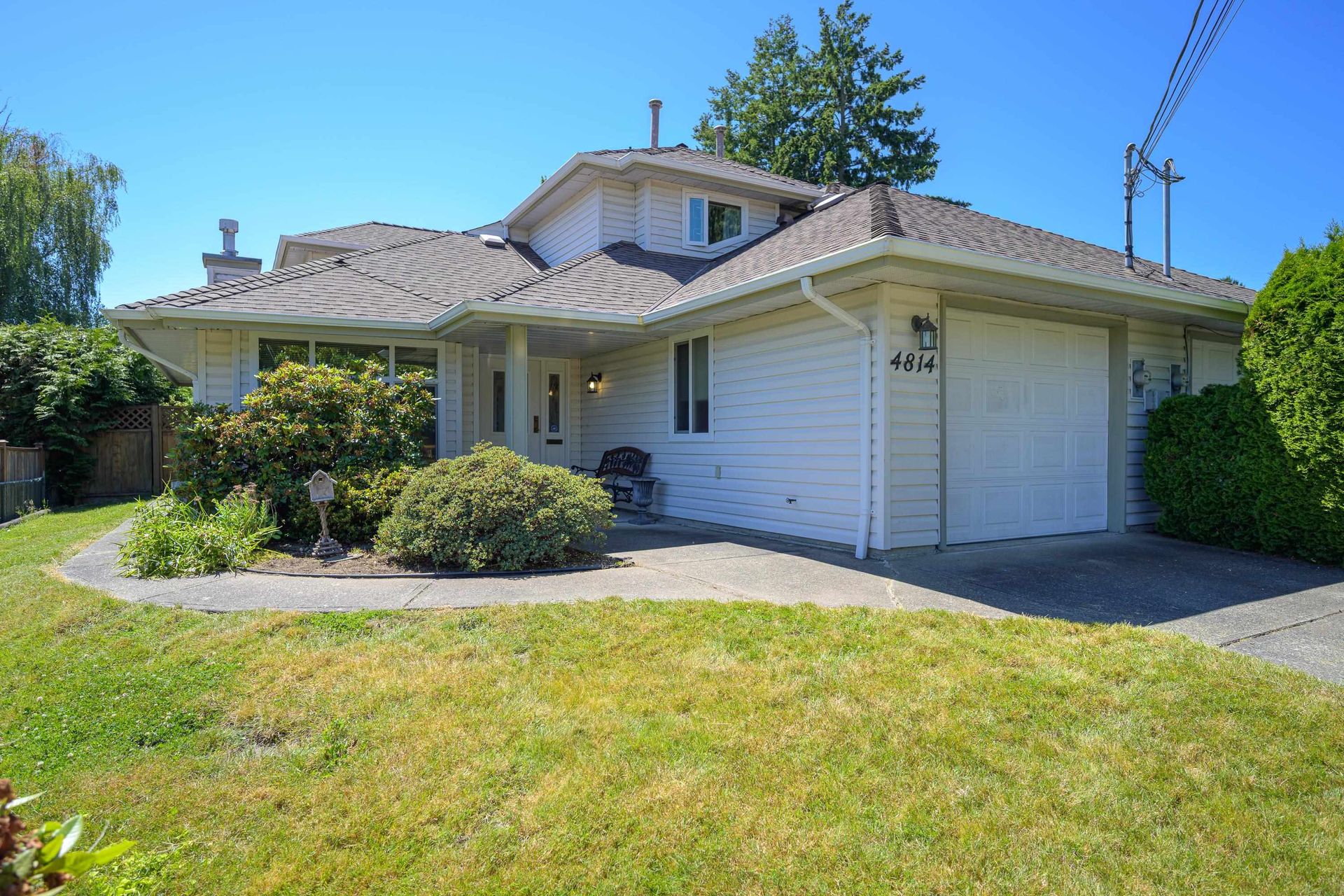 Photo of 4814 Glendale Avenue, Ladner Elementary, Ladner