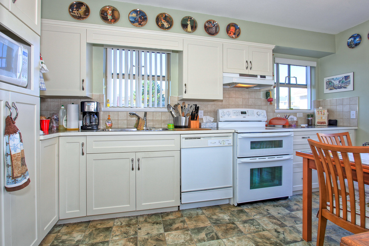 108 at 201 - 1118  Street, Tsawwassen Central, Tsawwassen 108 at 201 - 1118  Street, Tsawwassen Central, Tsawwassen