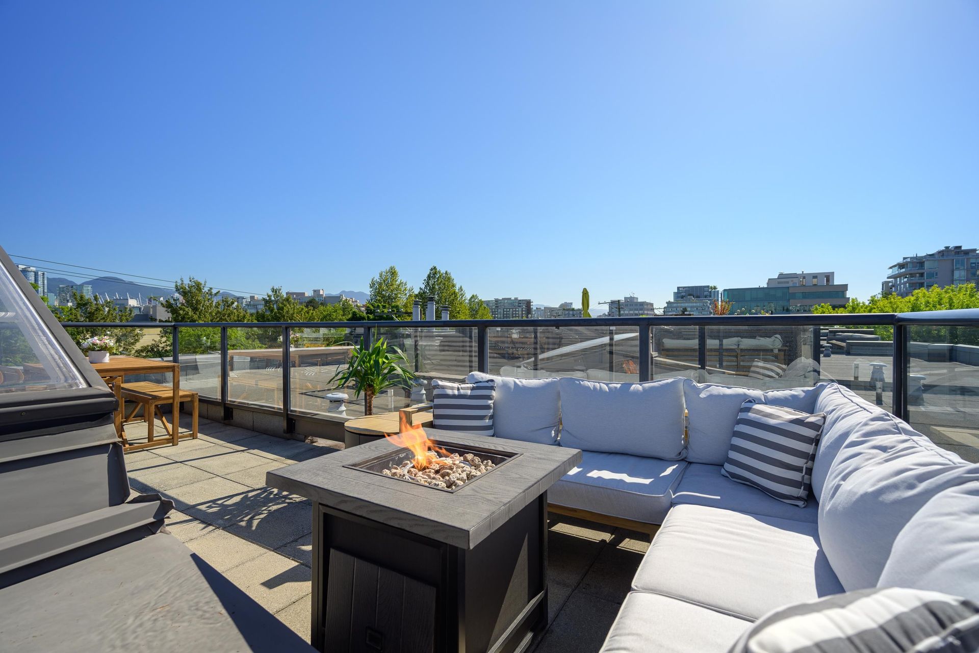 220 - 676 W 6th Avenue, Fairview VW, Vancouver West