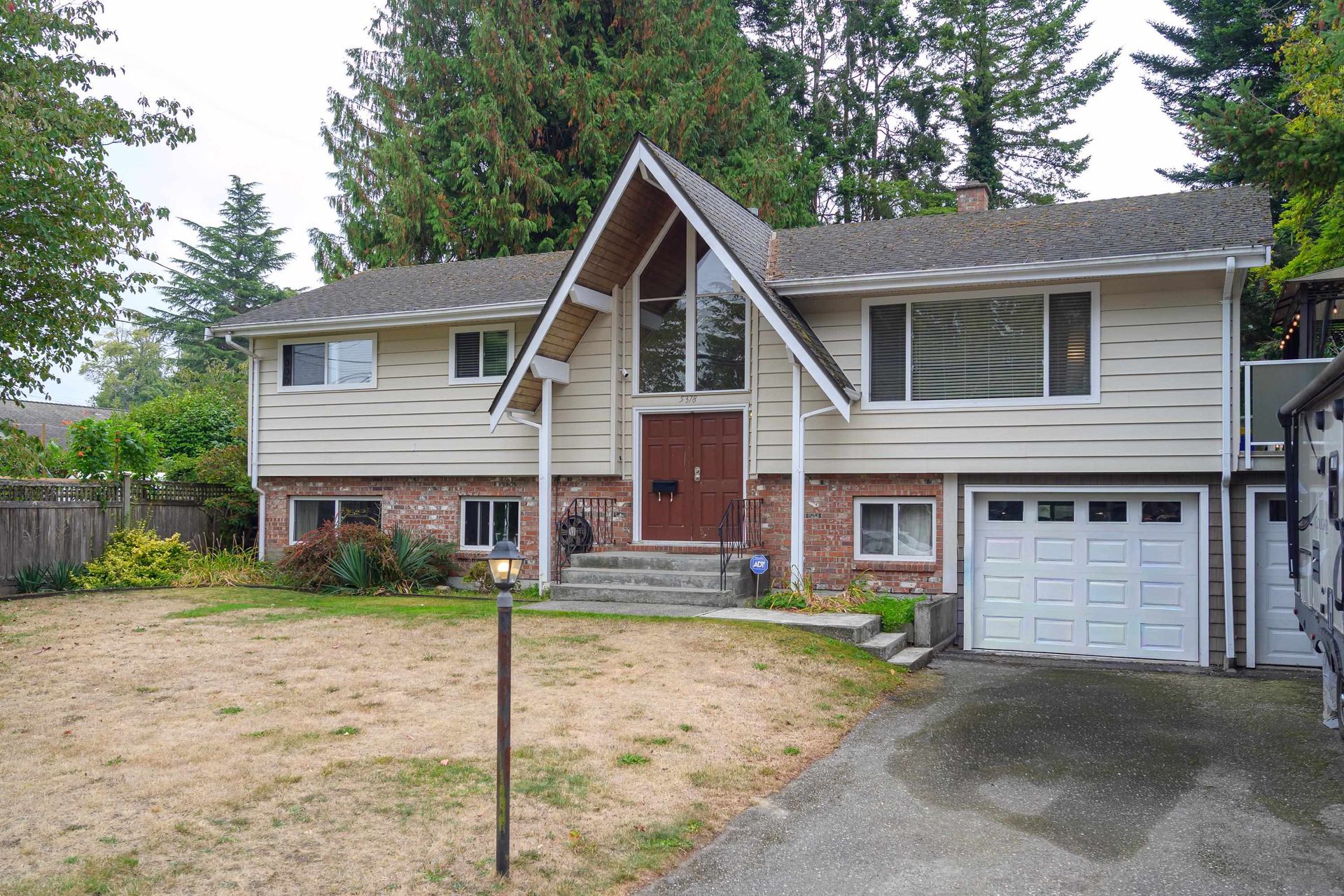 Photo of 5378 4th Avenue, Pebble Hill, Tsawwassen
