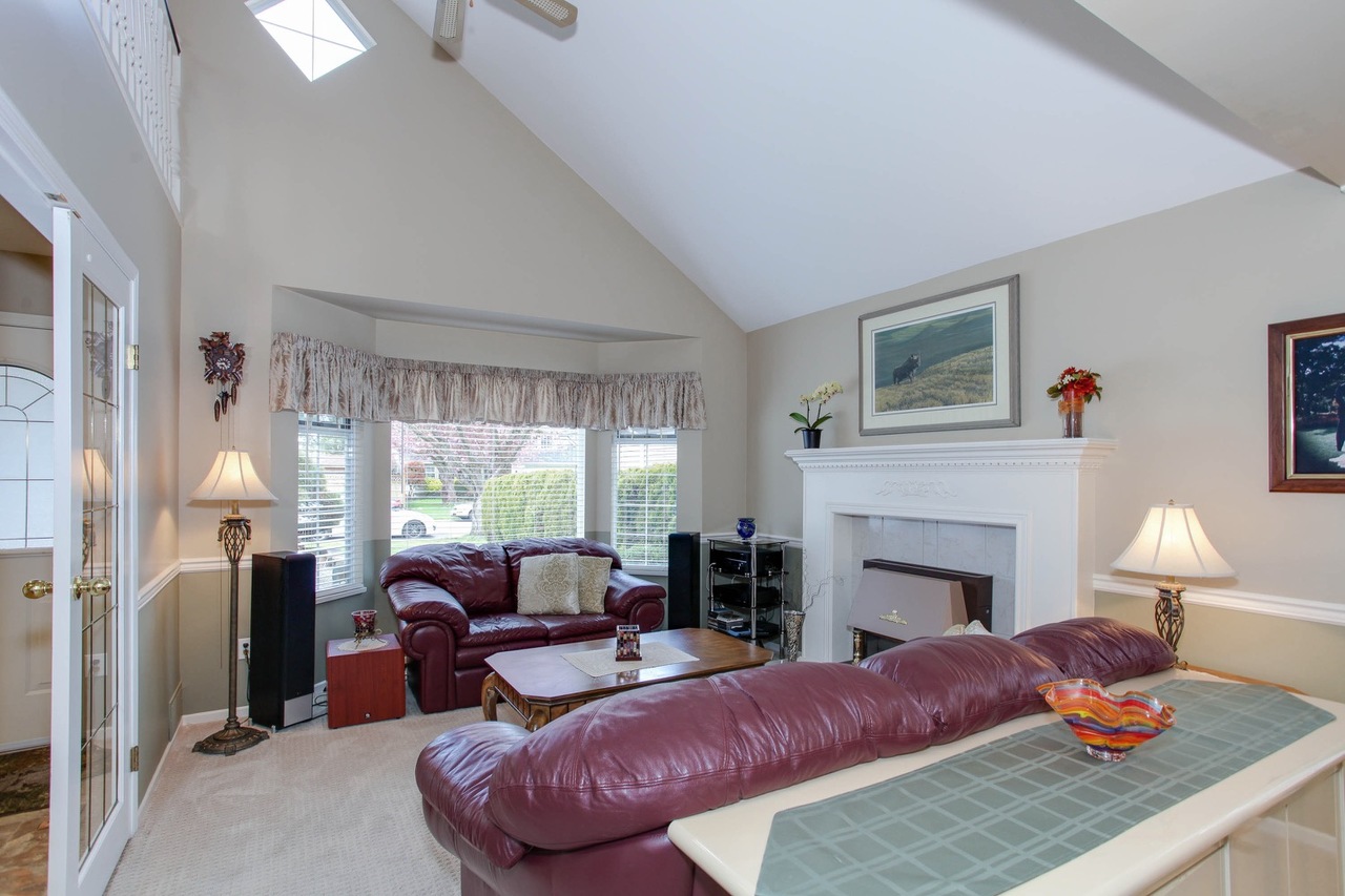 102 at 5014 54 Street, Hawthorne, Ladner 102 at 5014 54 Street, Hawthorne, Ladner