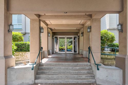 19528-fraser-highway-cloverdale-bc-cloverdale-02 at 334 - 19528 Fraser Highway, Cloverdale BC, Cloverdale