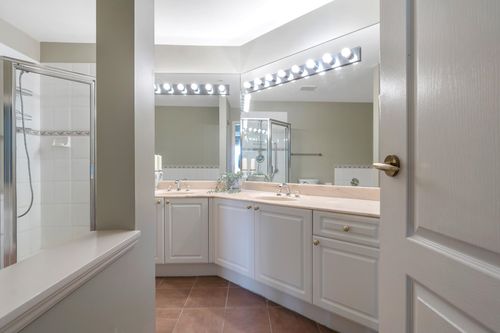 19528-fraser-highway-cloverdale-bc-cloverdale-17 at 334 - 19528 Fraser Highway, Cloverdale BC, Cloverdale