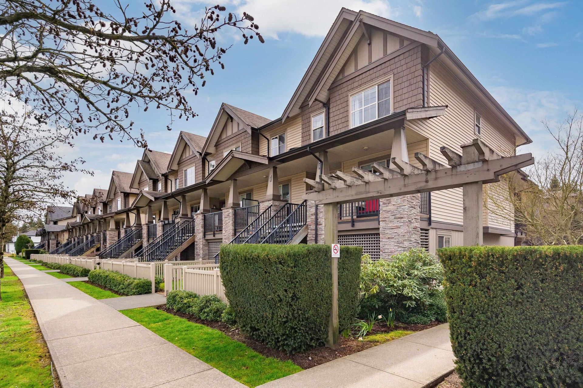 9525-204-street-walnut-grove-langley-02 at 40 - 9525 204 Street, Walnut Grove, Langley