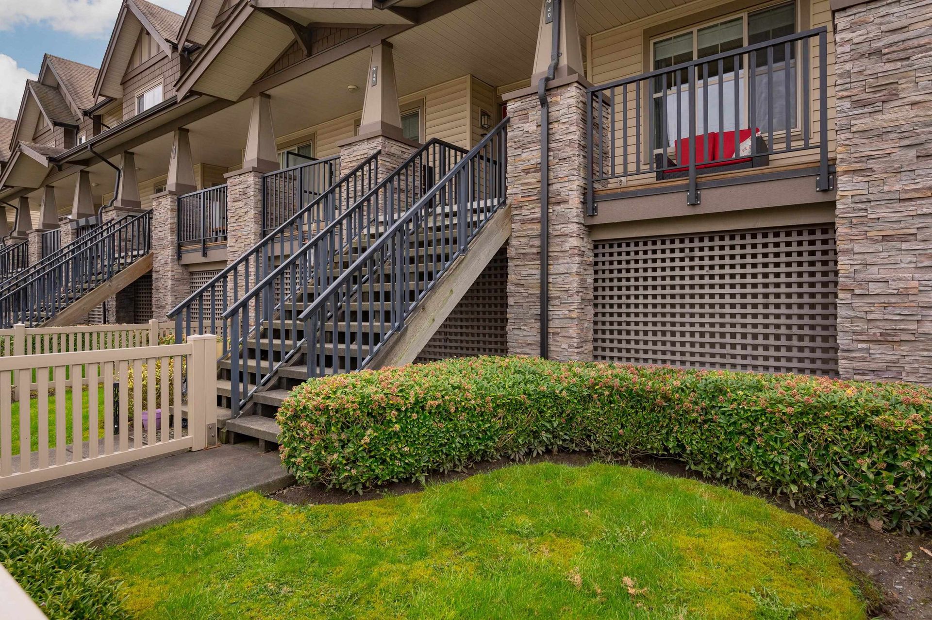 9525-204-street-walnut-grove-langley-03 at 40 - 9525 204 Street, Walnut Grove, Langley