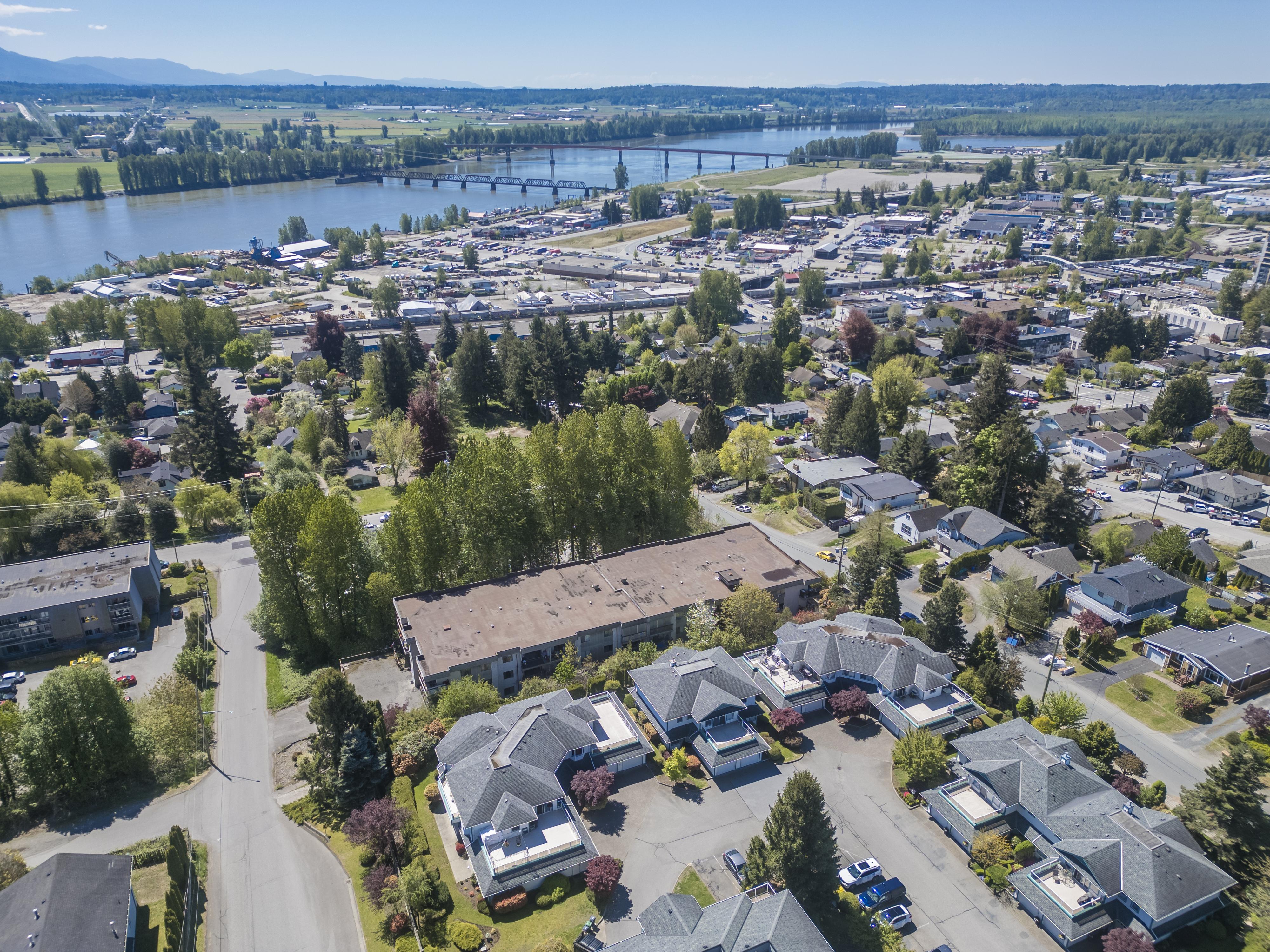 7440 Columbia Street, Mission photo number 2