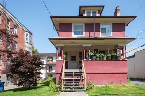exterior 7 at 2420-2404 Guelph, Vancouver