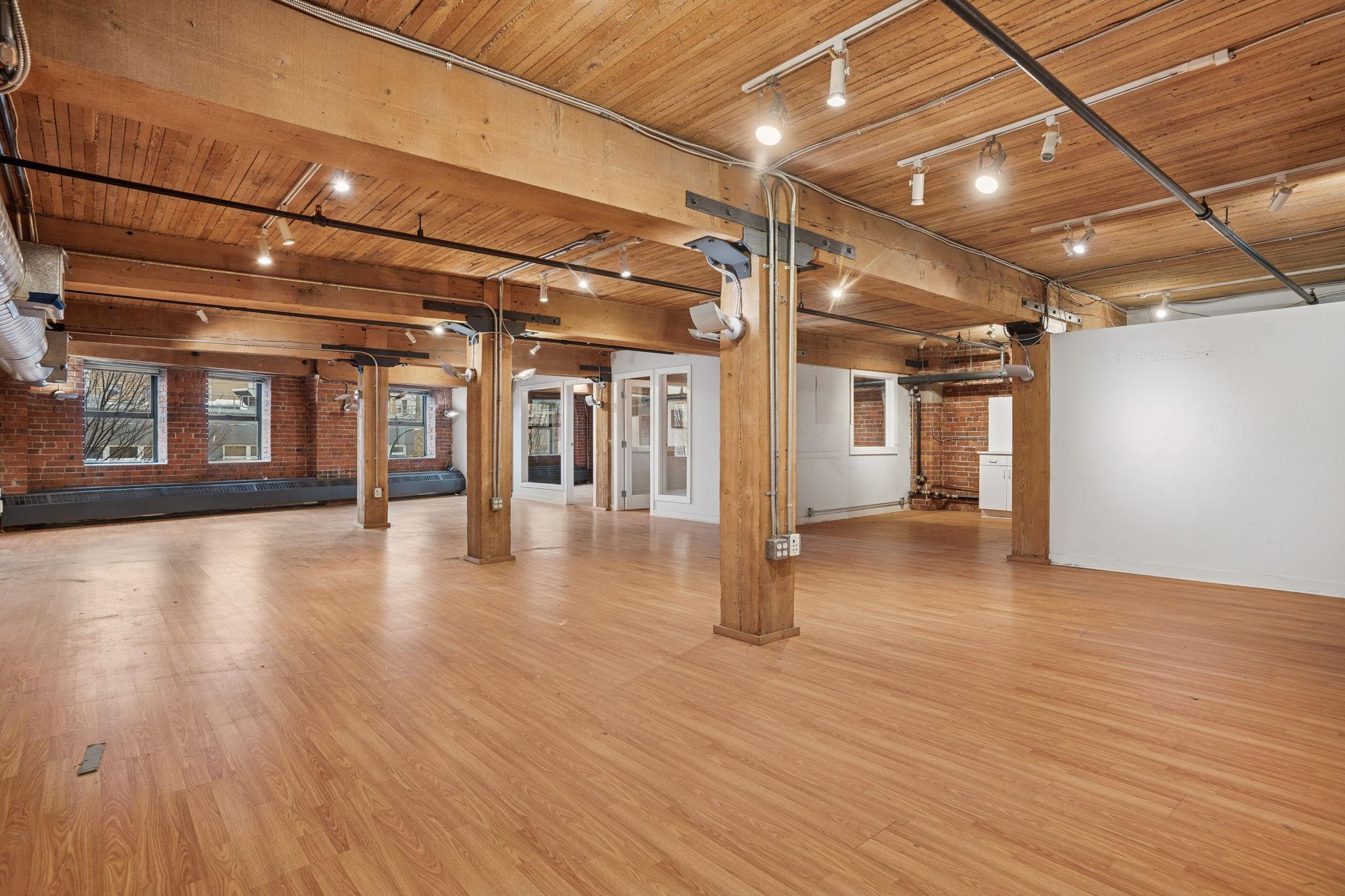 303 - 343 Railway Street, Railtown, Vancouver photo number 2