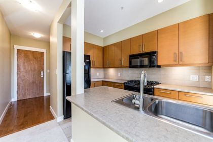 188-w-29th-street-upper-lonsdale-north-vancouver-28 at 202 - 188 W 29th Street, Upper Lonsdale, North Vancouver