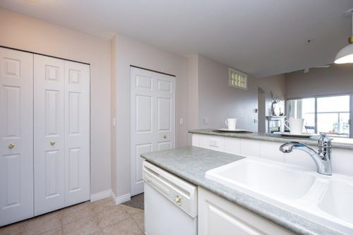 155-e-3rd-street-lower-lonsdale-north-vancouver-07 at 410 - 155 E 3rd Street, Lower Lonsdale, North Vancouver