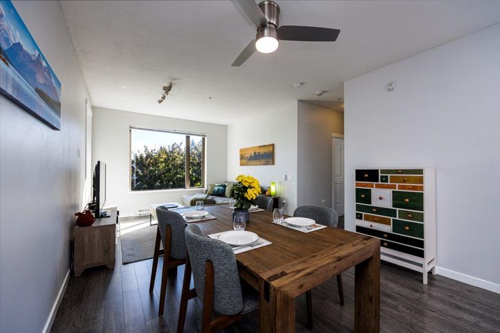 2665mountain-10 at 301 - 2665 Mountain Highway, Lynn Valley, North Vancouver