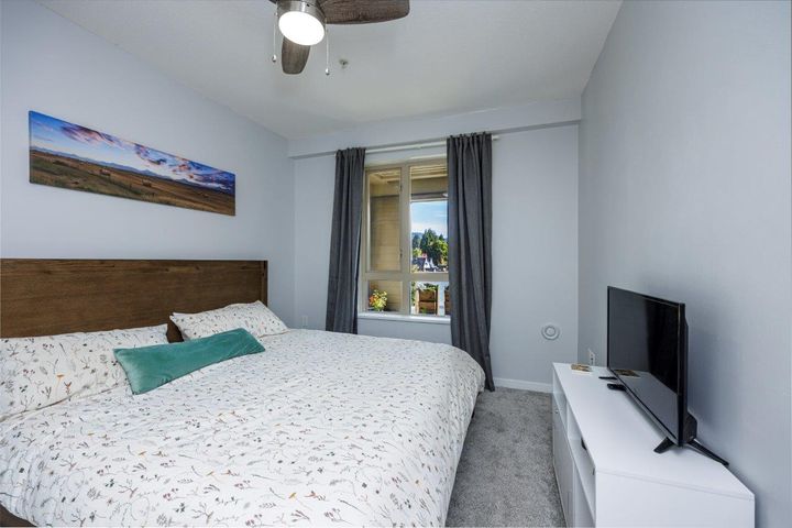 2665mountain-24 at 301 - 2665 Mountain Highway, Lynn Valley, North Vancouver