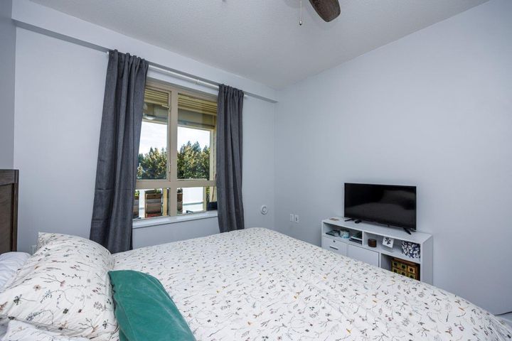 2665mountain-25 at 301 - 2665 Mountain Highway, Lynn Valley, North Vancouver