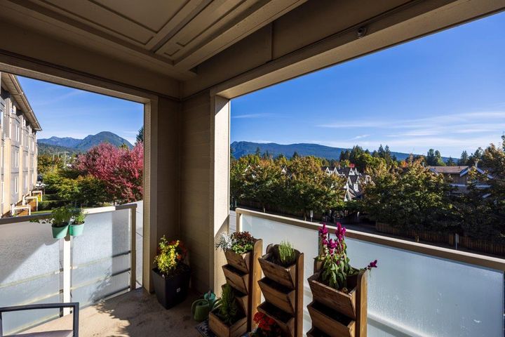 2665mountain-28 at 301 - 2665 Mountain Highway, Lynn Valley, North Vancouver