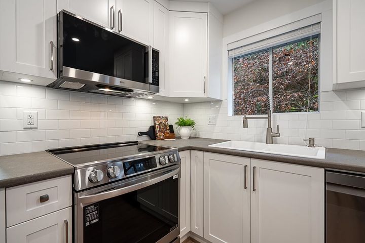 2266-swinburne-avenue-seymour-nv-north-vancouver-14 at 2266 Swinburne Avenue, Seymour NV, North Vancouver