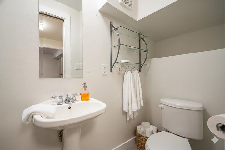 2266-swinburne-avenue-seymour-nv-north-vancouver-36 at 2266 Swinburne Avenue, Seymour NV, North Vancouver