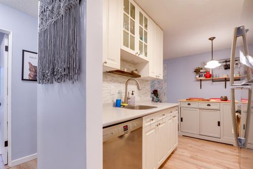 170-e-3rd-street-lower-lonsdale-north-vancouver-03 at 314 - 170 E 3rd Street, Lower Lonsdale, North Vancouver