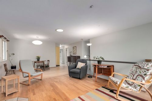 229-w-22nd-street-central-lonsdale-north-vancouver-06 at 229 W 22nd Street, Central Lonsdale, North Vancouver