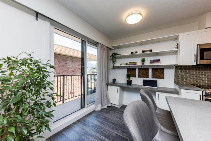 160-e-19th-street-central-lonsdale-north-vancouver-05 at 208 - 160 E 19th Street, Central Lonsdale, North Vancouver