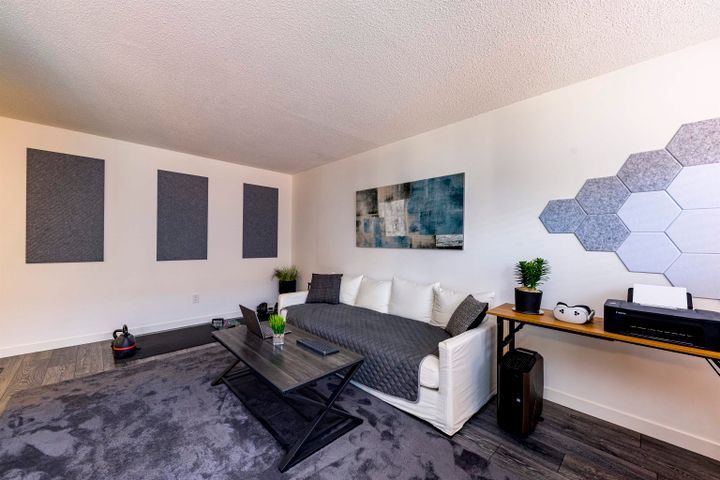 160-e-19th-street-central-lonsdale-north-vancouver-07 at 208 - 160 E 19th Street, Central Lonsdale, North Vancouver