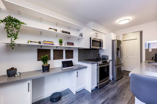 160-e-19th-street-central-lonsdale-north-vancouver-04 at 208 - 160 E 19th Street, Central Lonsdale, North Vancouver