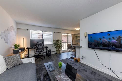 160-e-19th-street-central-lonsdale-north-vancouver-09 at 208 - 160 E 19th Street, Central Lonsdale, North Vancouver