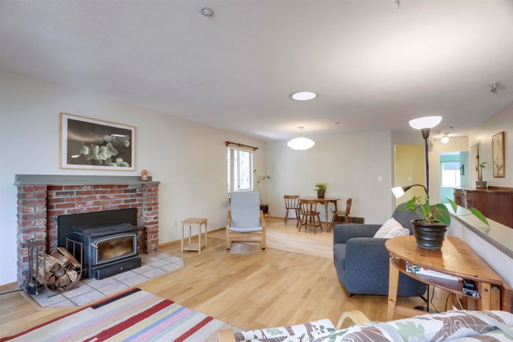 229-w-22nd-street-central-lonsdale-north-vancouver-05 at 229 W 22nd Street, Central Lonsdale, North Vancouver