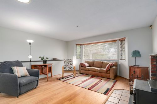 229-w-22nd-street-central-lonsdale-north-vancouver-04 at 229 W 22nd Street, Central Lonsdale, North Vancouver