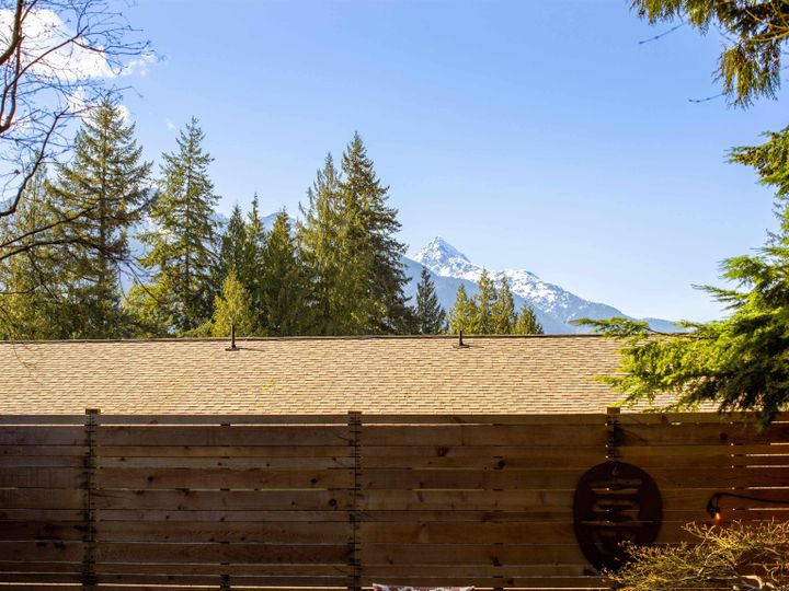 40495-n-highlands-way-garibaldi-highlands-squamish-06 at 40495 N Highlands Way, Garibaldi Highlands, Squamish