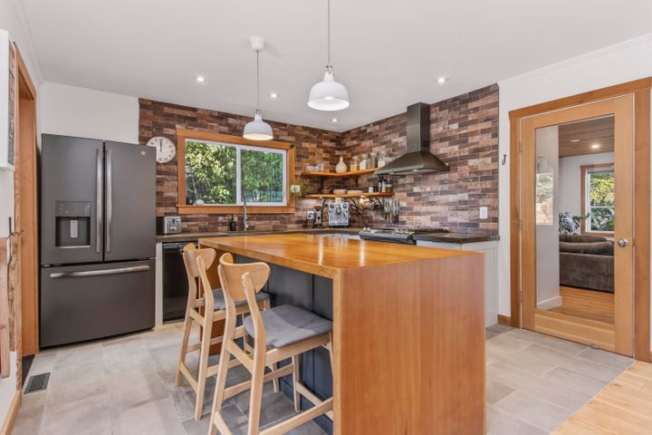 40495-n-highlands-way-garibaldi-highlands-squamish-09 at 40495 N Highlands Way, Garibaldi Highlands, Squamish