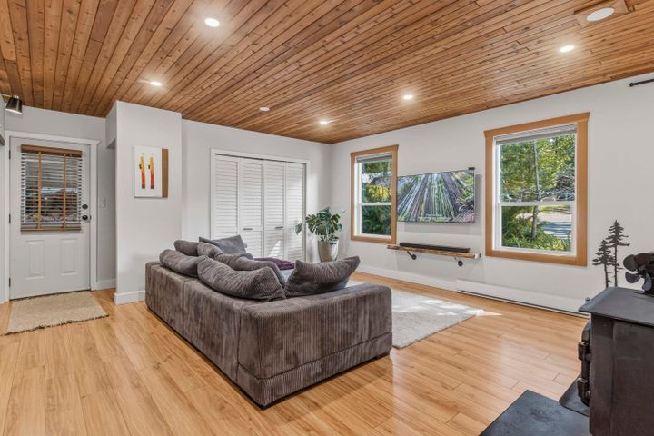 40495-n-highlands-way-garibaldi-highlands-squamish-19 at 40495 N Highlands Way, Garibaldi Highlands, Squamish