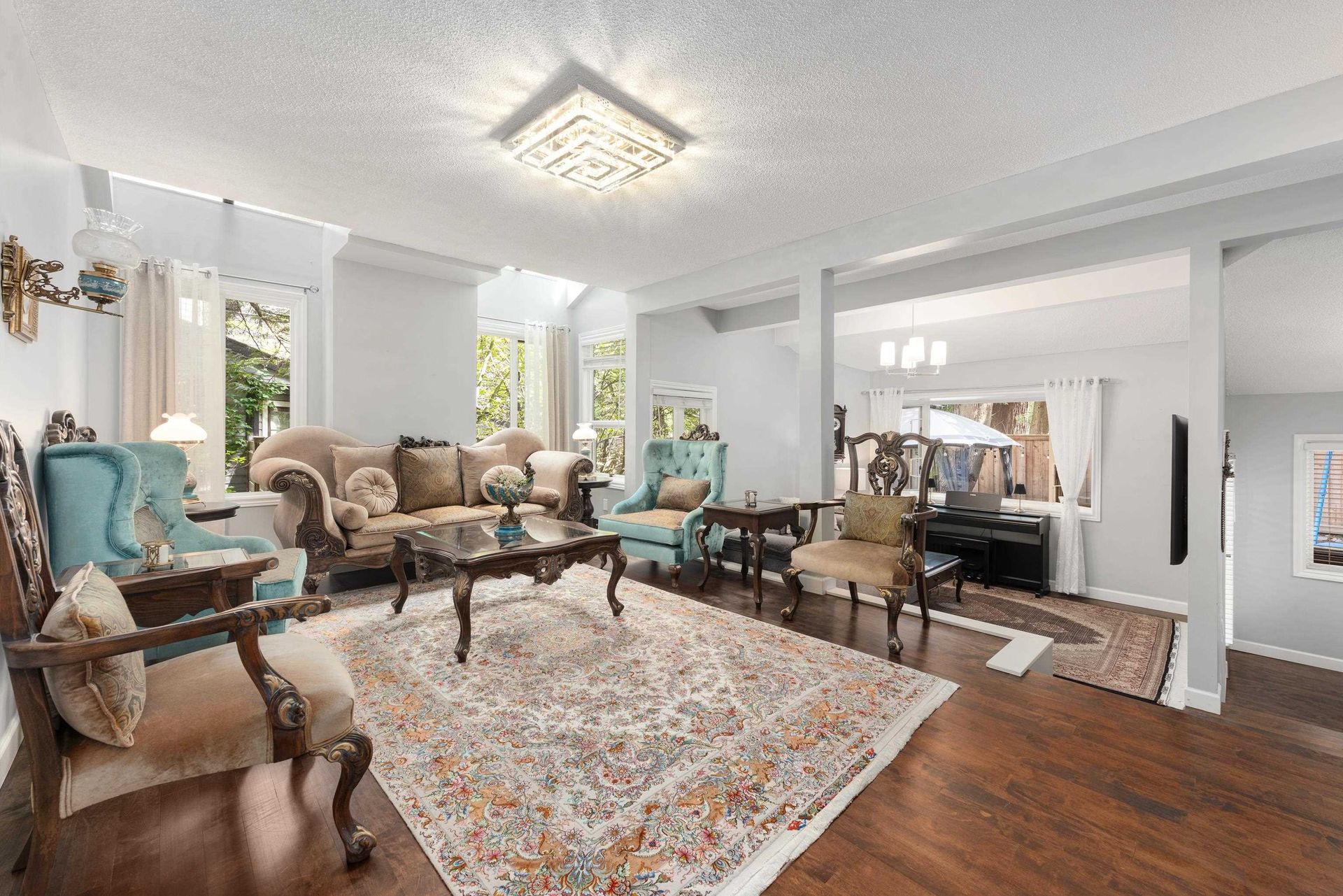 1991 Cedar Village Crescent, Westlynn, North Vancouver 