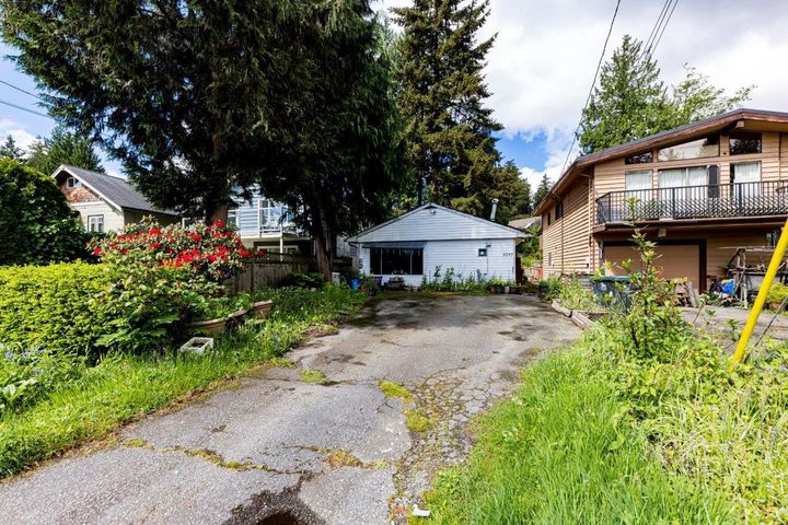 3297-fromme-road-lynn-valley-north-vancouver-03 at 3297 Fromme Road, Lynn Valley, North Vancouver