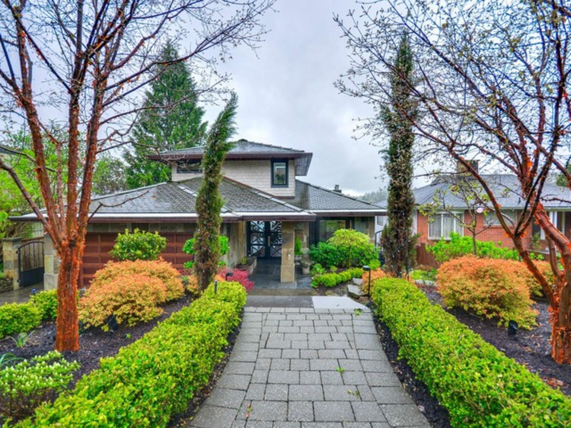 Front at 4497  Ave, Deep Cove, North Vancouver