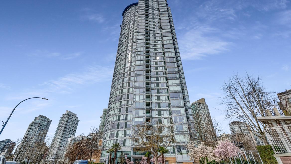 2002 - 1033 Marinaside Crescent, Yaletown, Vancouver West 