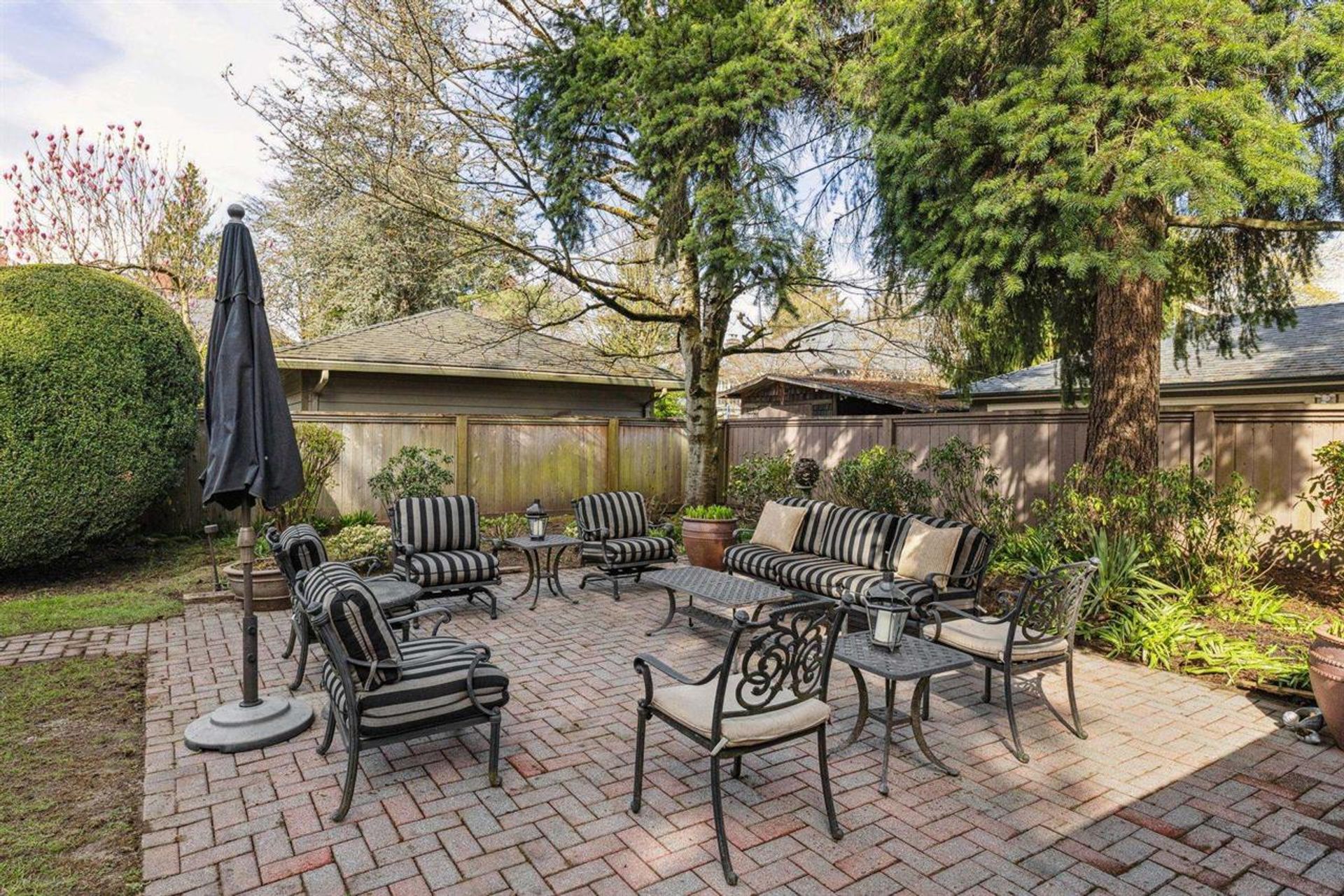 263026560-ce0d72b0-fff0-41f3-84dd-36ace8b5beba at 2627 37th Avenue, MacKenzie Heights, Vancouver West