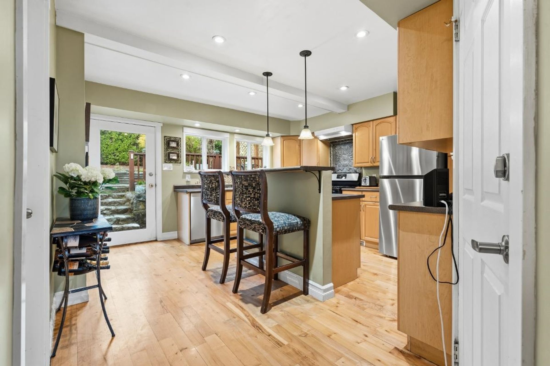 272-osborne-road-e-upper-lonsdale-north-vancouver-09 at 272 Osborne Road E, Upper Lonsdale, North Vancouver