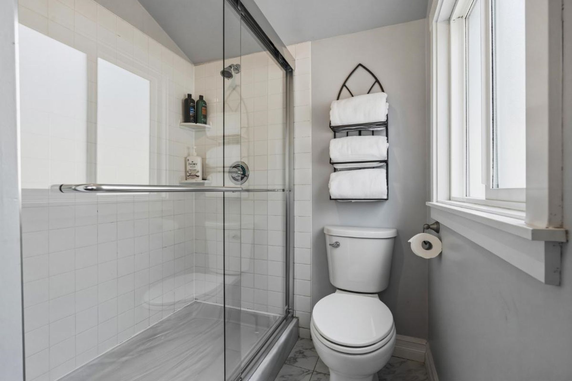 272-osborne-road-e-upper-lonsdale-north-vancouver-22 at 272 Osborne Road E, Upper Lonsdale, North Vancouver