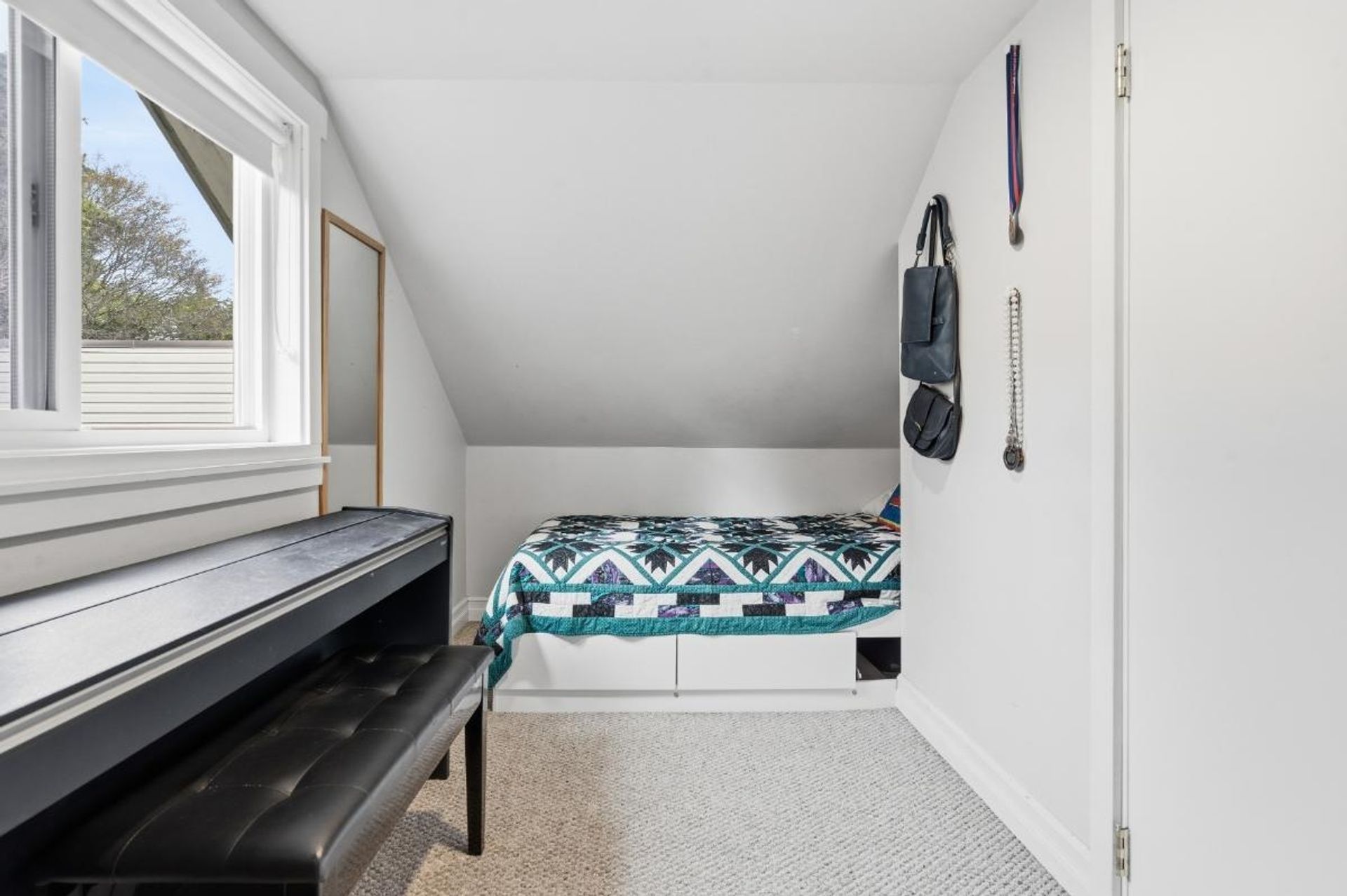 272-osborne-road-e-upper-lonsdale-north-vancouver-26 at 272 Osborne Road E, Upper Lonsdale, North Vancouver