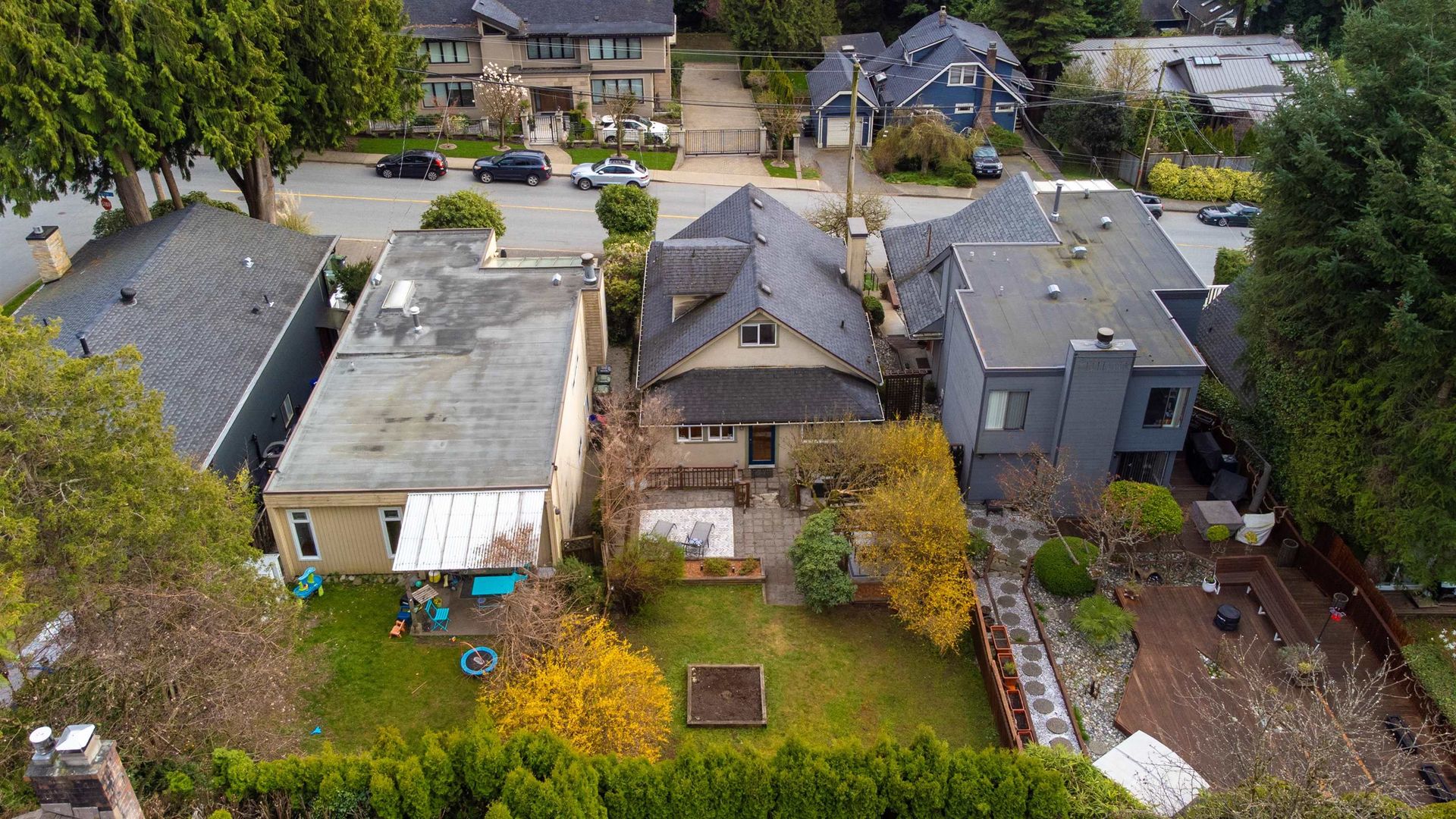 272-osborne-road-e-upper-lonsdale-north-vancouver-32 at 272 Osborne Road E, Upper Lonsdale, North Vancouver